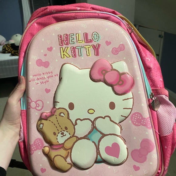 hello kitty backpack - Picture 4 of 7